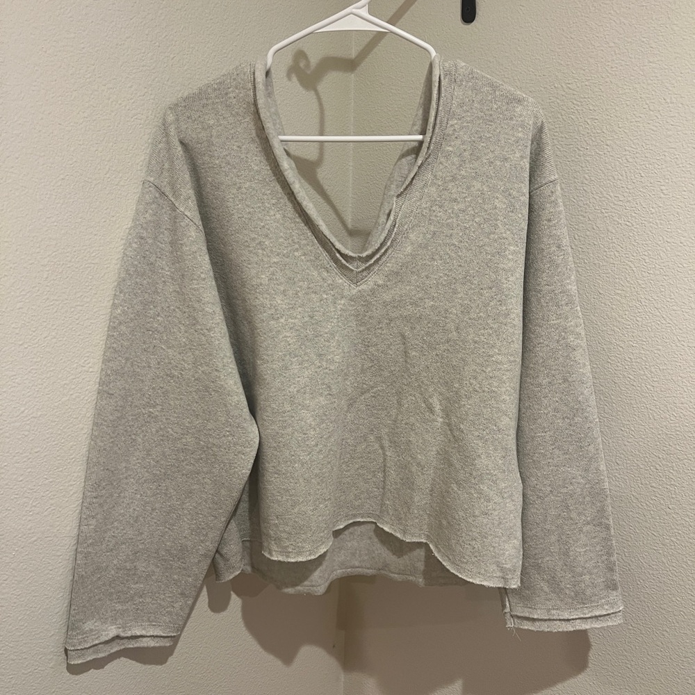 Zara Gray V-Neck Sweatshirt